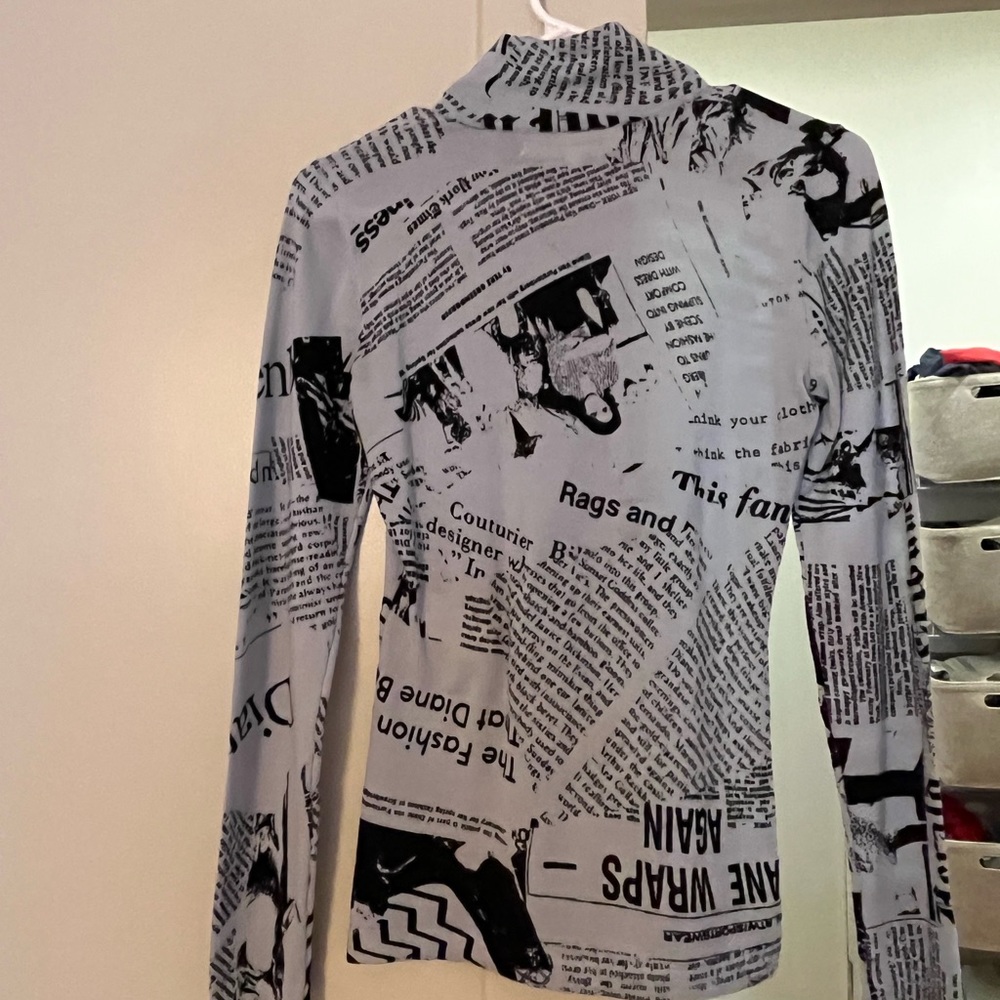 Diane Von Furstenberg Brady Pull Over in Limited Edition Blue Newspaper Print - Picture 2 of 4